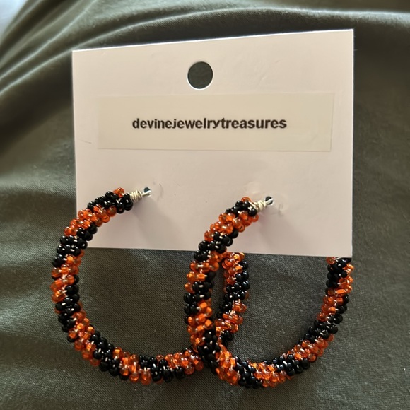 Handmade Halloween hoop earrings - Picture 2 of 2